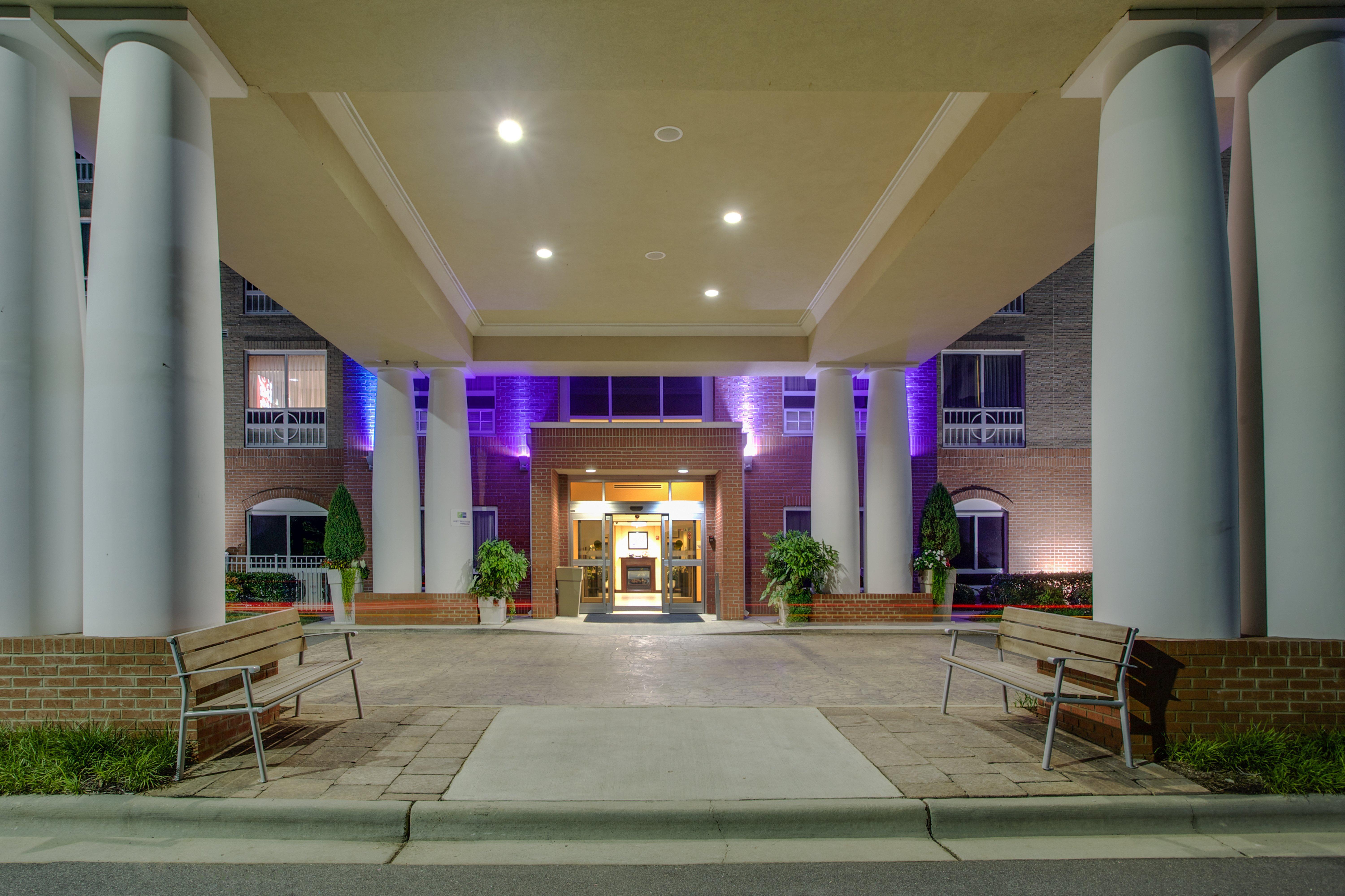 Holiday Inn Express Hotel Raleigh Southwest By Ihg Экстерьер фото