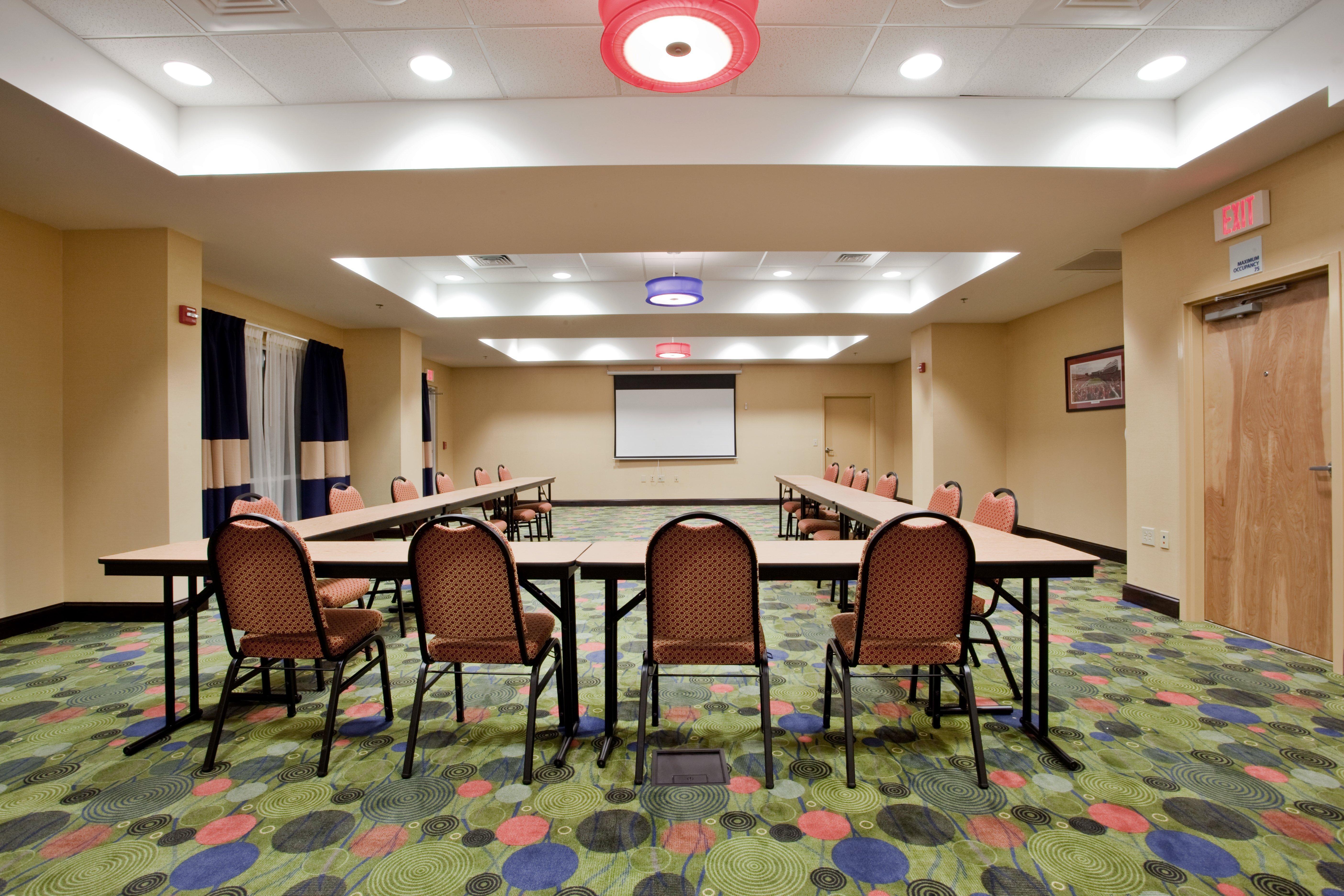 Holiday Inn Express Hotel Raleigh Southwest By Ihg Экстерьер фото