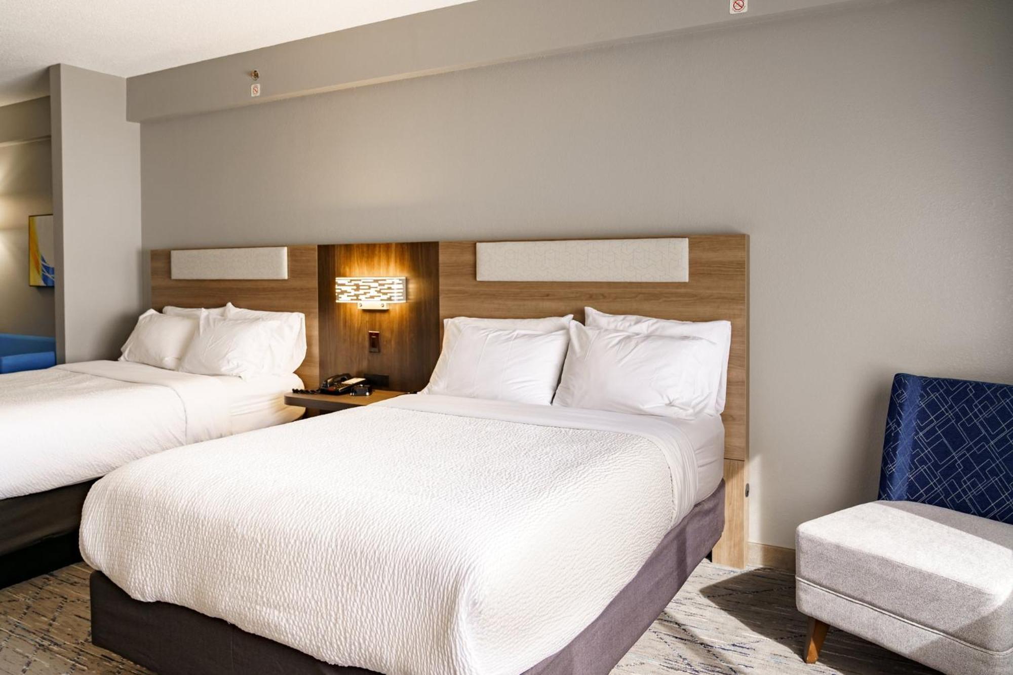 Holiday Inn Express Hotel Raleigh Southwest By Ihg Экстерьер фото