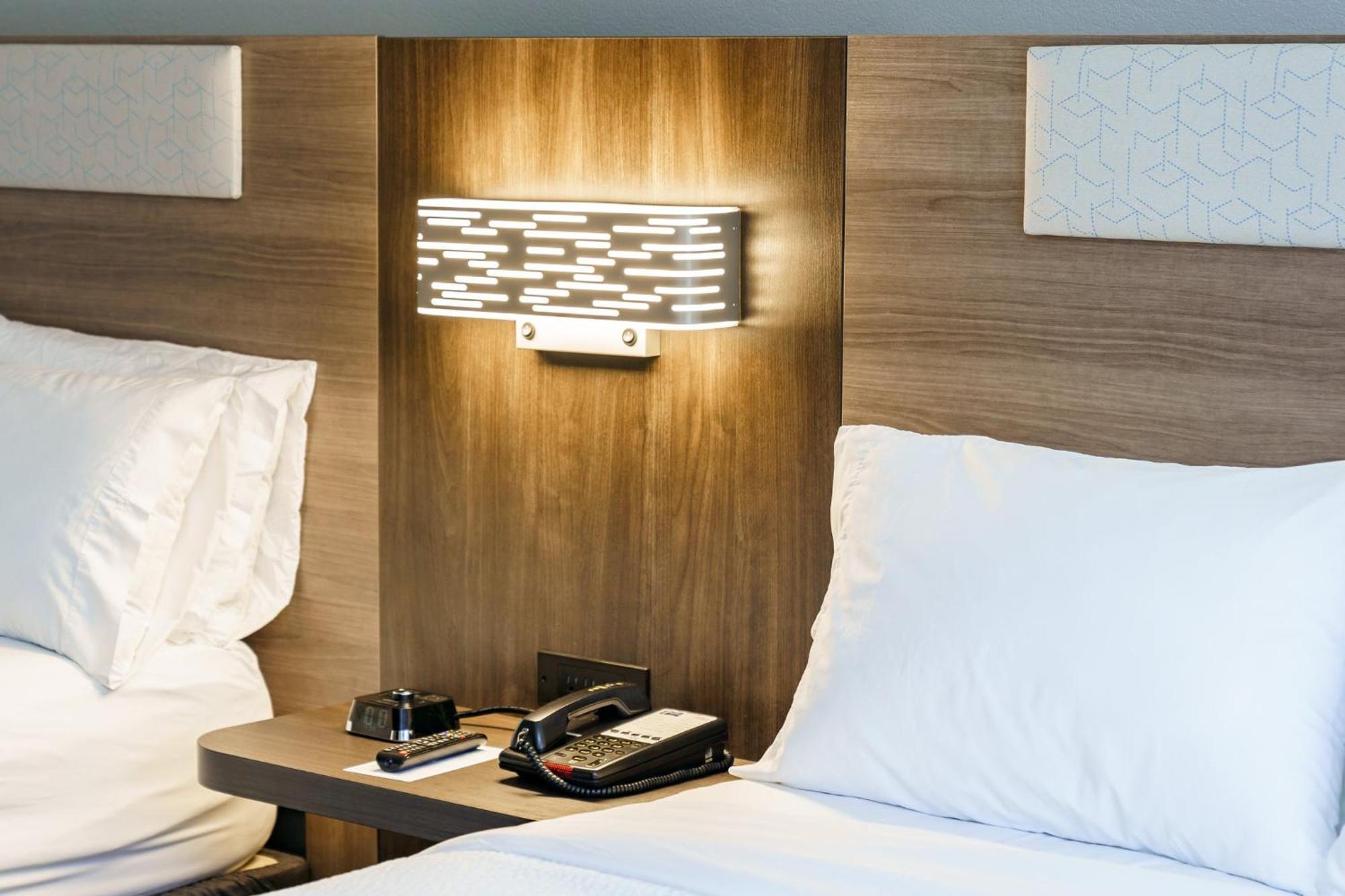 Holiday Inn Express Hotel Raleigh Southwest By Ihg Экстерьер фото