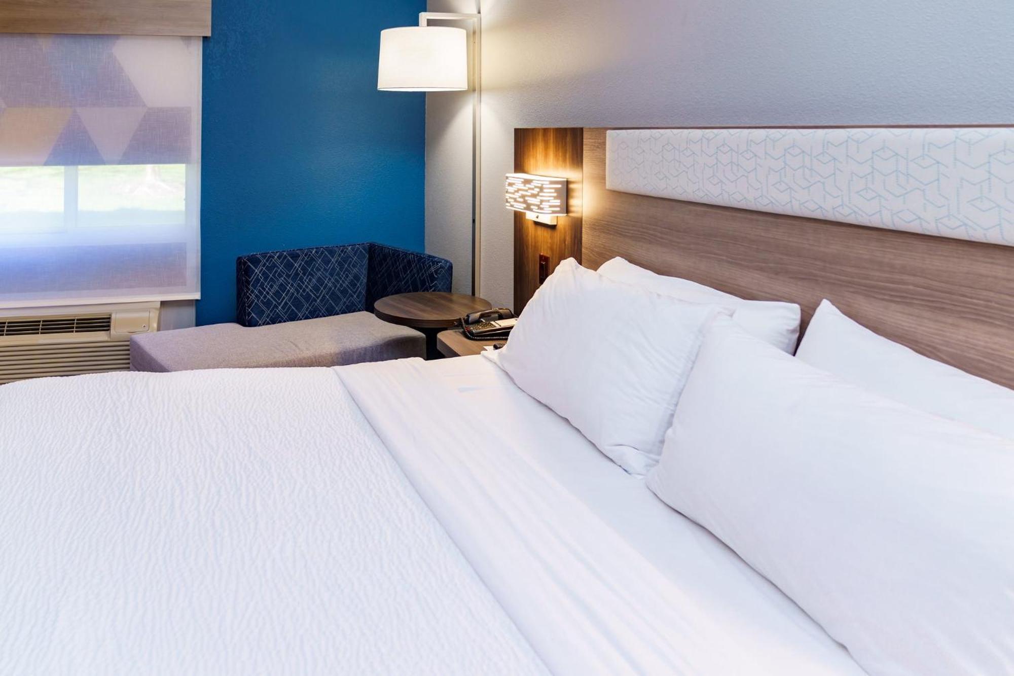 Holiday Inn Express Hotel Raleigh Southwest By Ihg Экстерьер фото