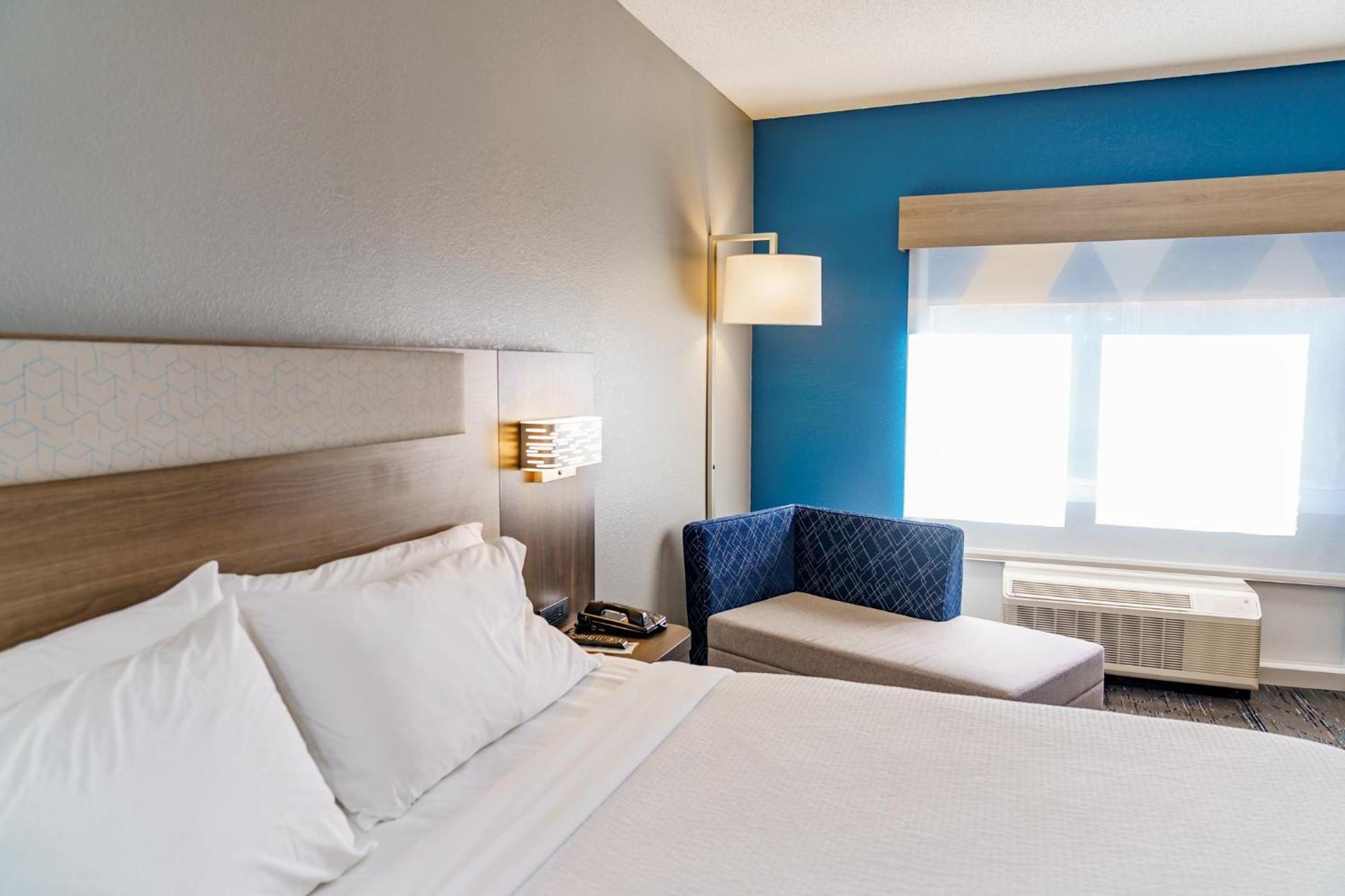 Holiday Inn Express Hotel Raleigh Southwest By Ihg Экстерьер фото